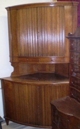 dubový masív,zač.19.st.,reštaurovaná, angoliera, massicio rovere, bombata,primi 800´,restaurata, Misure:227x60x134, base156, Prezzo:4.000,-EUR